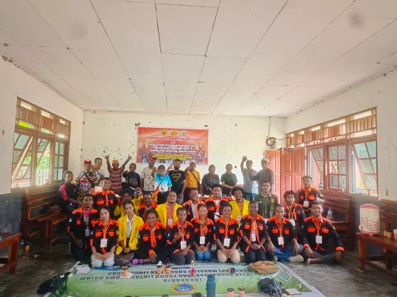 Mahasiswa Antropologi Universitas Cenderawasih menyelenggarakan FGD di kampung Kwimi, Distrik Arso, Kabupaten Keerom